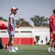 Dor de cabeça! Luizinho Lopes perde dois titulares do Vila Nova para final contra Coritiba na Série B