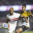 Visando vaga no G4, São Paulo visita o Criciúma no Heriberto Hülse pelo Brasileirão