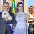 Cadela famosa por apoiar Sarto 'vira casaca' e dá sorte para prefeito eleito em Fortaleza: 'Marrion bota, Marrion tira'