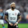 Com gol de Depay, Corinthians vence Cuiabá e sai da zona de rebaixamento do Brasileirão