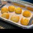 Pão de queijo de mandioca: receita fácil, com brasilidade