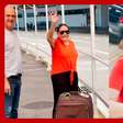 Susana Vieira coloca influencer para carregar mala após ser 'tietada' em aeroporto no RJ