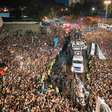 Desfile de campeão do Botafogo dura quase duas horas e conta com grande festa