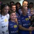 Cafu vence Ronaldinho Gacho em Desafio das Estrelas no Pacaembu