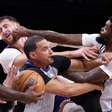 Lamentável! Nurkic e Marshal trocam socos em jogo da NBA; veja