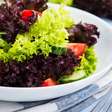 Salada de verão: aproveite a receita leve e refrescante