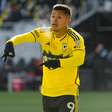 Botafogo faz proposta oficial ao Columbus Crew pelo atacante Cucho Hernández