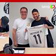 Neymar chega ao CT do Santos de helicóptero e recebe camisa 11 antes de festa na Vila Belmiro