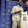 Astro da NBA homenageia Neymar em escolha do número de sua camisa