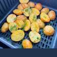 Batata na Airfryer - crocante e dourada, perfeita