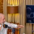 'Democracia no mundo está em risco', diz Lula sobre Trump