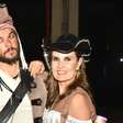 Fátima Bernardes e Túlio iniciam folia com fantasias combinando: 'Cada minuto importa'
