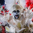 Como desfilar no carnaval? Entenda o passo a passo para entrar na festa!