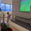Filha de Neymar, Mavie, de 1 ano, comemora gol olímpico marcado pelo pai pelo Santos