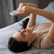 Sua pele está envelhecendo mais rápido? Pode ser culpa do celular