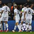 Aston Villa vence Brugge e abre boa vantagem nas oitavas da Champions