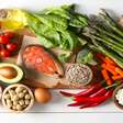 Alimentos anti-inflamatórios; nutricionista lista os 13 principais