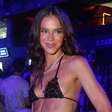 Bruna Marquezine rebate críticas ácidas da web por corpo magro exibido no Carnaval do RJ 2025: 'Menor interesse...'