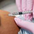 Anvisa emite alerta sobre risco de botulismo na aplicação de botox falsificado