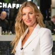 Gisele Bündchen é vista em público pela primeira vez com o filho recém-nascido
