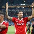 Kaique vibra com primeiro título pelo Inter: 'Em um Gre-Nal é ainda mais especial'