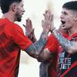 Athletico empata com Maringá, e jogo é marcado por reclamações do gramado
