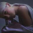 Ariana Grande revela tracklist de "Brighter Days Ahead"