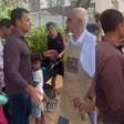Vice-prefeito de SP e padre Júlio Lancellotti discutem em São Paulo