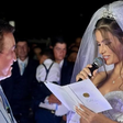 Grávida? Nova esposa de Amado Batista fala sobre família crescer