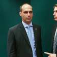 Bolsonaro declara que Eduardo pode ter asilo garantido por Donald Trump