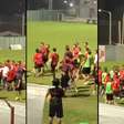 Em amistoso no Uruguai, jogadores brigam dentro e fora do estádio