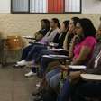 Cursinhos para estudantes da rede pública se prepararem para o Enem