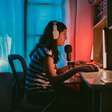 Seu filho passa horas no computador ou celular? Saiba como mantê-lo seguro