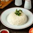 Arroz branco engorda? Nutróloga desmistifica o alimento