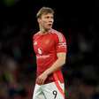 Manchester United analisa troca de atacantes com o Napoli