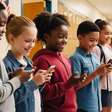 Excesso de telas nas escolas prejudica aprendizado