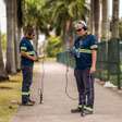 Equipes caça-vazamentos atuam dia e noite com geofones na Zona Oeste do Rio