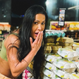 Gracyanne Barbosa vai ao mercado após eliminação do BBB 25 e se choca com preço dos ovos