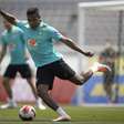 Alex Sandro vê 'momento mágico' em nova convocação e projeta duelo contra Argentina