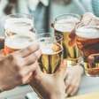 Cerveja engorda mesmo? Como ser saudável sem abrir mão da bebida
