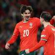 CR7 perde pênalti, marca e vê surgir novo herói em classificação de Portugal