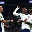 Inglaterra vence Letônia e segue 100% nas Eliminatórias
