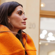Isabella Fiorentino exibe trend de Paris: cinza com laranja