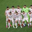 Irã busca empate com Uzbequistão no fim e se classifica para a Copa