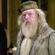 "A logística é um pouco assustadora": Ator de Dumbledore acha que série de Harry Potter não será "tão difícil" - e foi preparado por The Crown