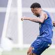 Em reta final de recuperação, Neymar curte mais uma folga ao lado da filha Mavie
