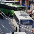 Criminosos sequestram ônibus e bloqueiam via na Zona Norte do RJ