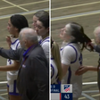Treinador de basquete é demitido após ser flagrado puxando cabelo de jogadora; veja