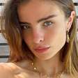 Giulia Be causa com look ousado em evento ao lado de herdeiro dos Kennedy