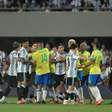 Brasil mal vê a cor da bola e leva goleada da Argentina nas Eliminatórias